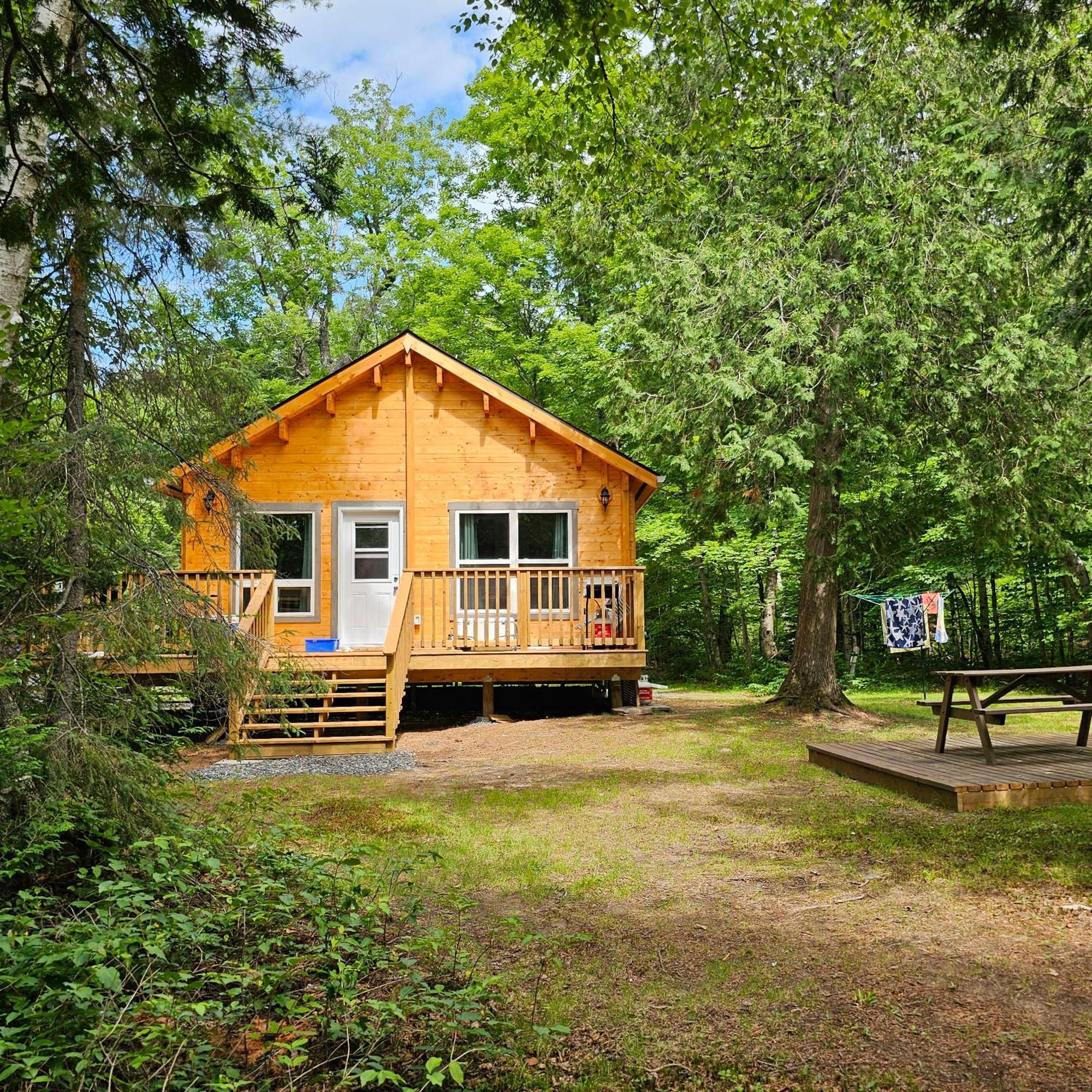 Parkway And Trading Post Resort