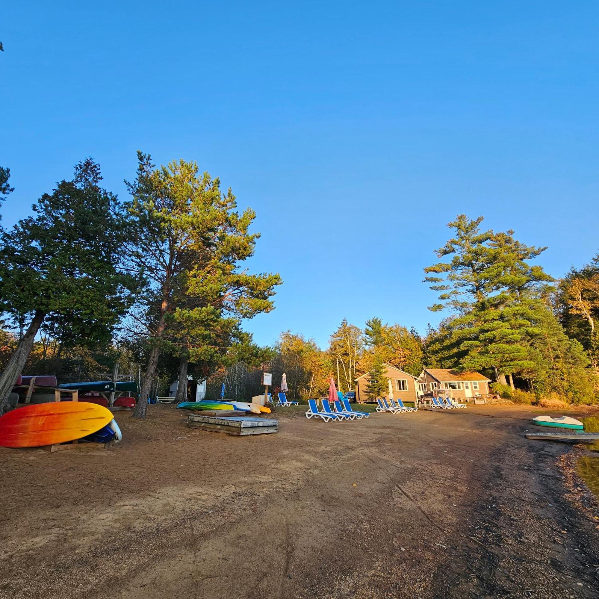 Parkway And Trading Post Resort